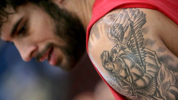 Τα τατουάζ των παικτών του Ολυμπιακού και η σημασία τους