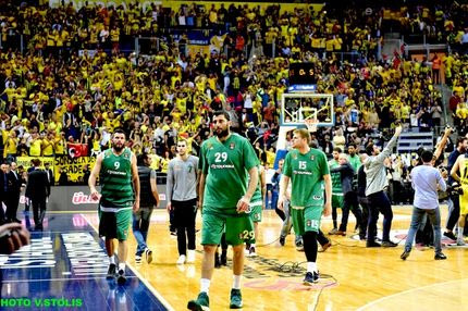 “Φωτιά” στο twitter για την επιστροφή ΠΑΟ με το πούλμαν