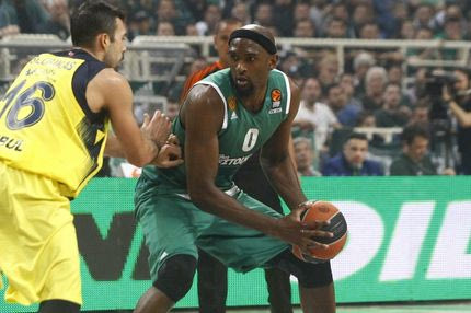 Ο Σίνγκλετον θέλει (ακόμα) περισσότερα χρήματα