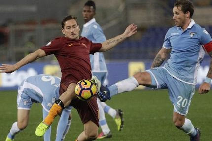 Παίκτης της Λάτσιο παρακάλεσε και πήρε τη φανέλα του Τότι!