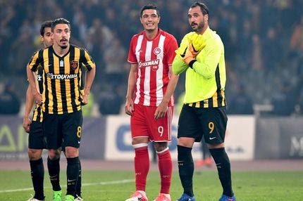 Ηγετική ανάρτηση από Σιμόες για Αλμέιδα!