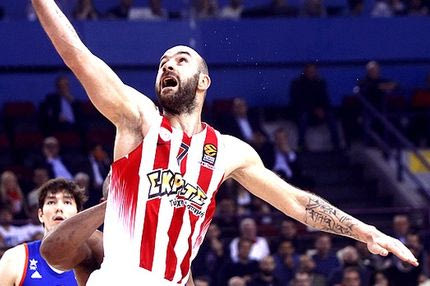 Ελληνες, άμυνα, ριμπάουντ και… 2-0