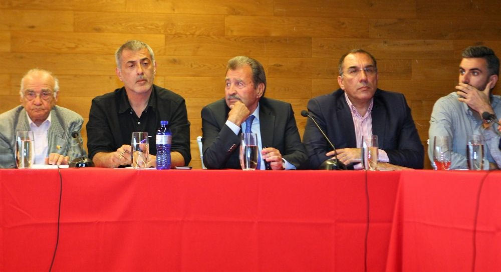 Η “σκευωρία” στο ποδόσφαιρο, οι πολιτικοί και το… βόλεϊ!