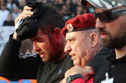 Μαχαιρώθηκε οπαδός στο Πανθεσσαλικό!