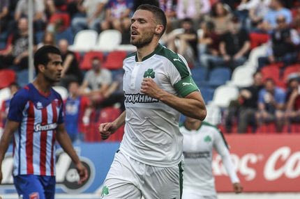 Όρθιος στις δυσκολίες και στο ξύλο