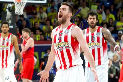 Την τελευταία στιγμή με Μάλαγα ο Μάντζαρης