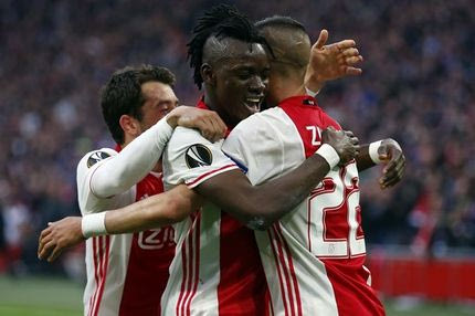 Η νέα φανέλα του Άγιαξ είναι αφιερωμένη στους θριάμβους της δεκαετίας του ’90!