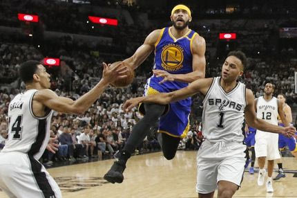 Περίπατο οι Γουόριορς απέναντι στους… γκαντέμηδες Σπερς