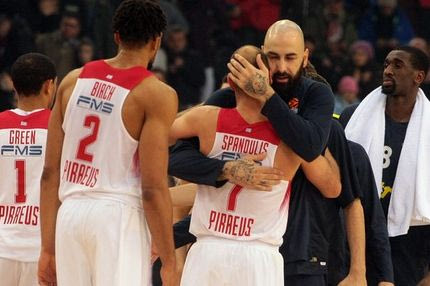 Αποθέωση για Άντιτς από τους… Ολυμπιακούς!