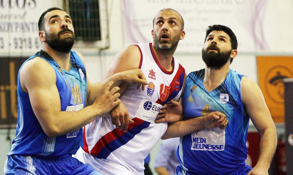 Δούκας: “Η τρομοκρατία της Νέας Σμύρνης”