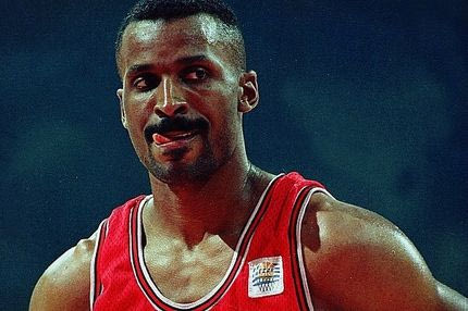 Έντι Τζόνσον στο Contra.gr: “Ποιος Αλβέρτης; Δεν είχα αντίπαλο στην Ελλάδα”