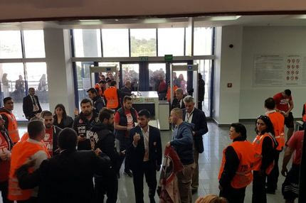 VIDEO: Η άφιξη του Ολυμπιακού στο Σινάν Ερντέμ