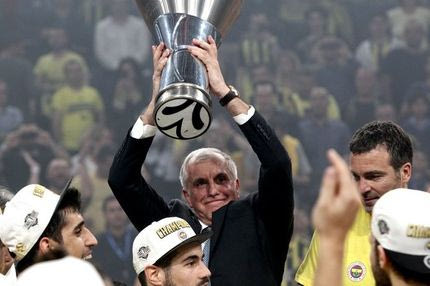 Οι πανηγυρισμοί του Ομπράντοβιτς με το νέο του λάφυρο