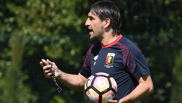 Παράτησε ξαφνικά τη συνέντευξη Τύπου δακρυσμένος!