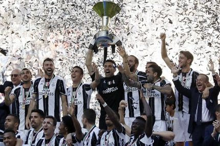 Πρωτάθλημα, νταμπλ και θρυλικό ρεκόρ για Γιουβέντους!