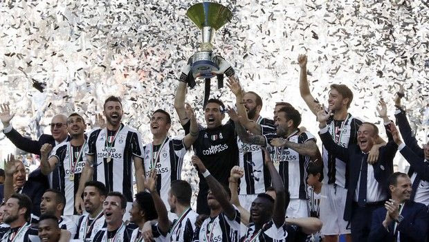 Πρωτάθλημα, νταμπλ και θρυλικό ρεκόρ για Γιουβέντους!