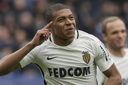 Τα αδέρφια Μπαπέ μαζί στον αγωνιστικό χώρο!