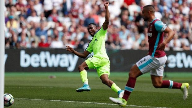 Τεσσάρα και “φύγαμε για Champions League” η Λίβερπουλ!