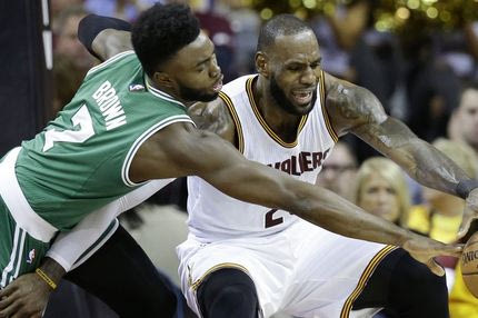 Οι Σέλτικς έβγαλαν εγωισμό και… γονάτισαν τον “Βασιλιά”