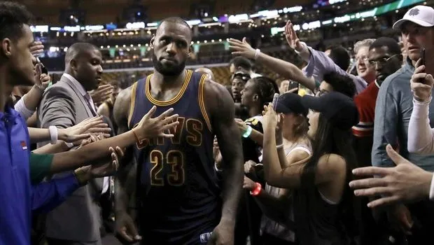 O ΛεΜπρόν στεναχώρησε τη Βοστόνη!