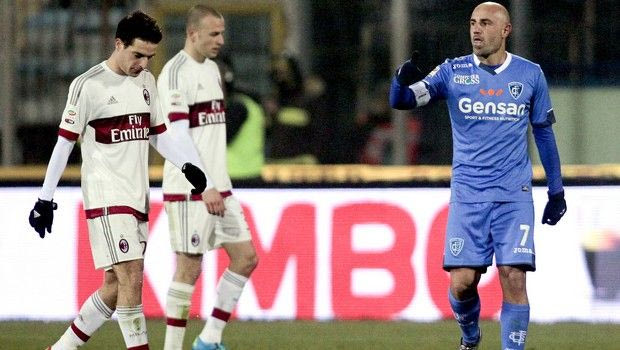 “Παντρεύτηκε” παίκτη για να βλέπει τσάμπα το συνδρομητικό κανάλι!