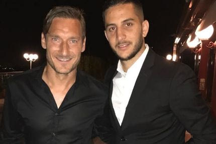 Ζηλεύουμε όλοι τον Μανωλά γι’ αυτό το δώρο από τον Τότι!