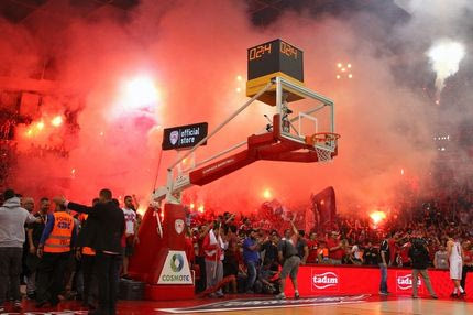 Οι πανηγυρισμοί της πρόκρισης του Ολυμπιακού μέσα από το ΣΕΦ