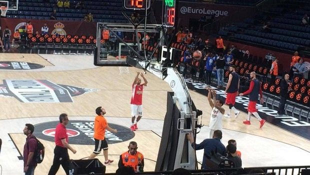 Οι πρώτοι “ερυθρόλευκοι” που πάτησαν παρκέ δεν ήταν παίκτες