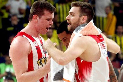 Ο Τζόρτζεβιτς πανηγύρισε για τον Ολυμπιακό με επικό σκίτσο!