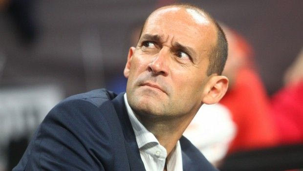 Δεν αλλάζει θέση ο Αγγελόπουλος!