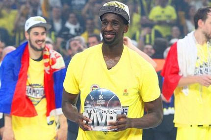 Κραυγές από Ούντο και αγκαλιά στον… Ομπράντοβιτς