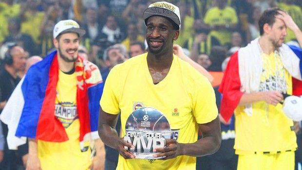 Κραυγές από Ούντο και αγκαλιά στον… Ομπράντοβιτς