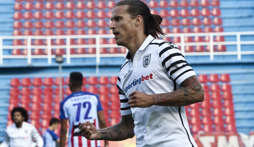 Τον περιμένουν στη γωνία…