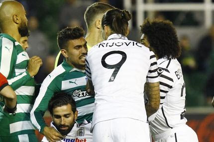 Στα… κάγκελα Γαρρής και Κυριάκος!