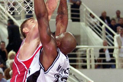 Αποκλείει τον ΠΑΟΚ, κατακτά κύπελλο ο Ολυμπιακός