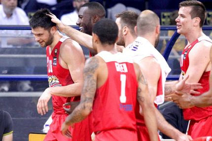 Το buzzer beater του Παπανικολάου δεν μπαίνει ποτέ!