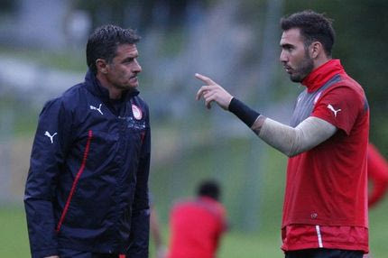 Συμπαίκτες Ρομπέρτο και Μπεργκ…