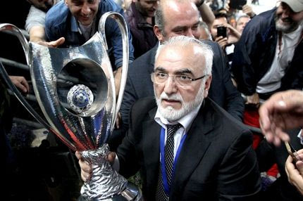 Η κυρία Ζαγοράκη αποθεώνει τον Ιβάν Σαββίδη