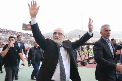 Πανηγυρική είσοδος του Σαββίδη στο γήπεδο!