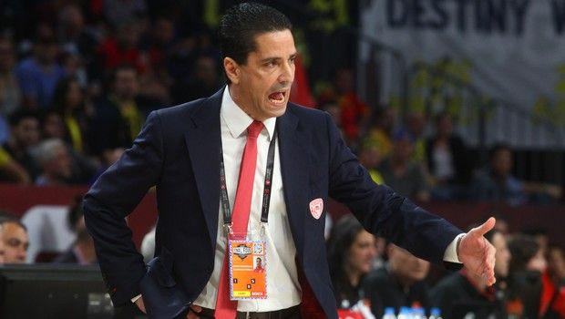 Σφαιρόπουλος: “Να αποθεώνουν τους παίκτες, όχι εμένα”!