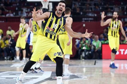 Ο Σλούκας το ξεκαθάρισε ενόψει Ολυμπιακού: “Δεν υπάρχουν φιλίες σε τελικό…”