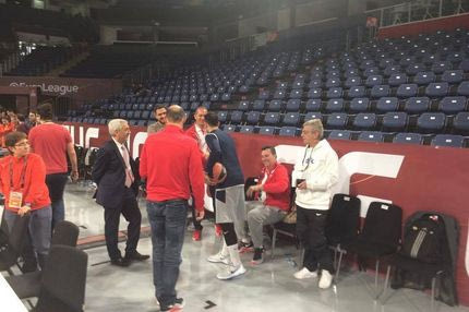 Δείτε ΠΩΣ υποδέχθηκαν Ομπράντοβιτς και Σλούκας τους Αγγελόπουλους