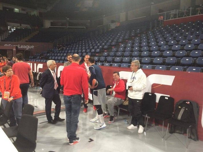 Δείτε ΠΩΣ υποδέχθηκαν Ομπράντοβιτς και Σλούκας τους Αγγελόπουλους