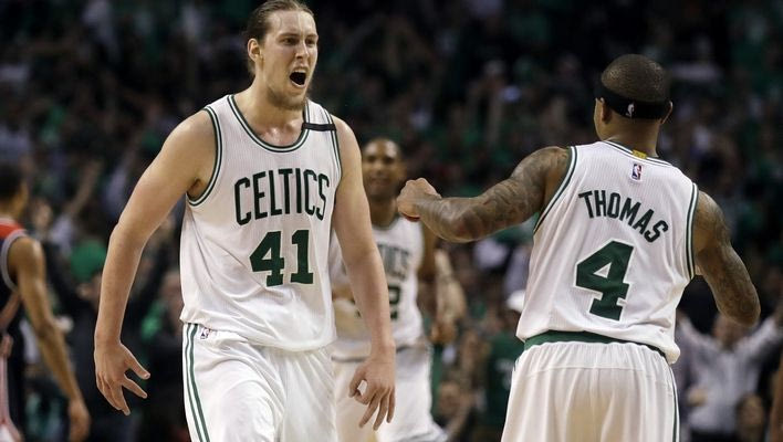 “Γίγαντας” Τόμας και πρόκριση στους Τελικούς για Σέλτικς