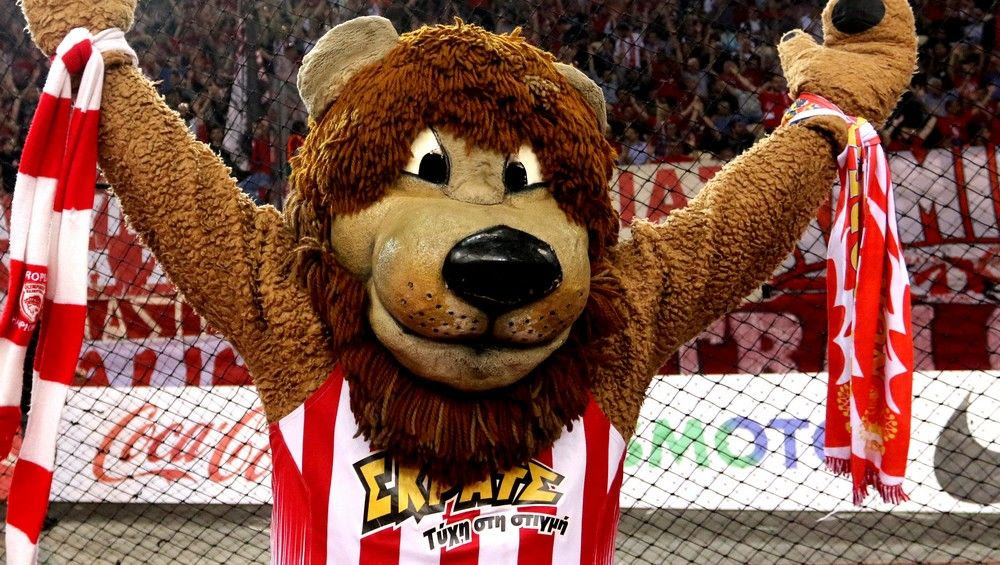 Και με ξανθιά και με μελαχρινή ο Θρυλέων…