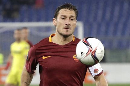 Δύο… Μιλανέζοι προσπαθούν να φέρουν τον Τότι στην ομάδα τους