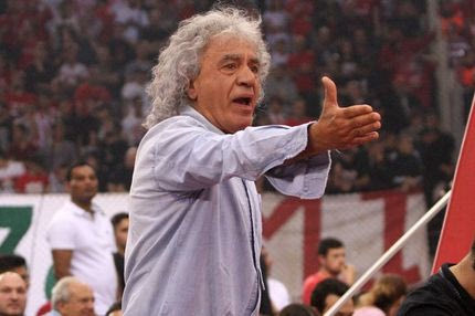 Πήρε το μικρόφωνο για συστάσεις ο Τσουκαλάς!