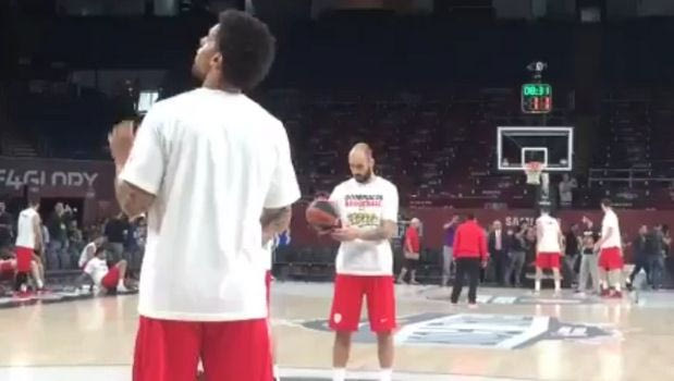 Η αυτοσυγκέντρωση του αρχηγού για να είναι έτοιμος