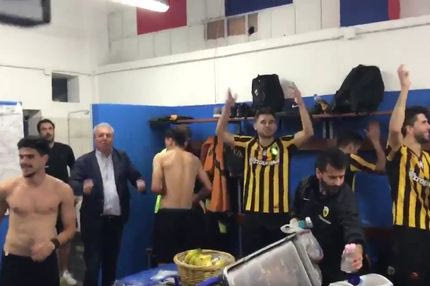 Έξαλλοι πανηγυρισμοί στα αποδυτήρια