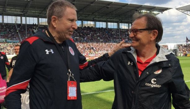 Ο Λίνεν κέρασε μπύρες τους οπαδούς της Ζανκτ Πάουλι